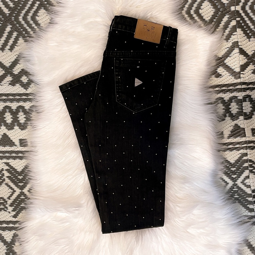 PLAYME All-Stud Jeans in Black